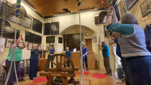 14 tonight for #evensong ringing so lots of rounds and call changes on 12; PH9 for Ed and So-Shan; Grandsire Triples and Stedman Triples (video). Nice to see honorary Kingston ringer Fraser too! #kingstonbellringers #allsaintschurchkingston #kingstonuponthames #bellringing